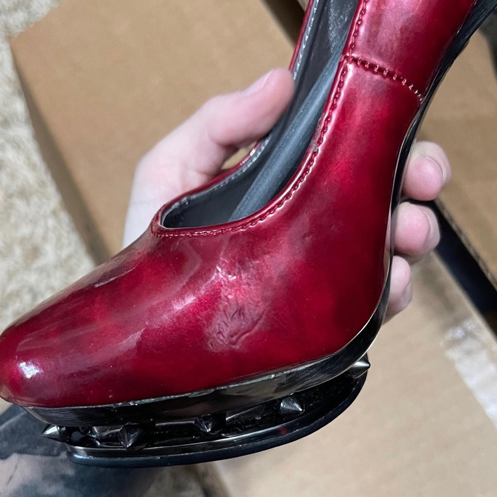 Predator Heels - Picture 8 of 9